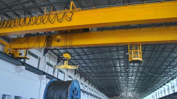 EOT CRANE